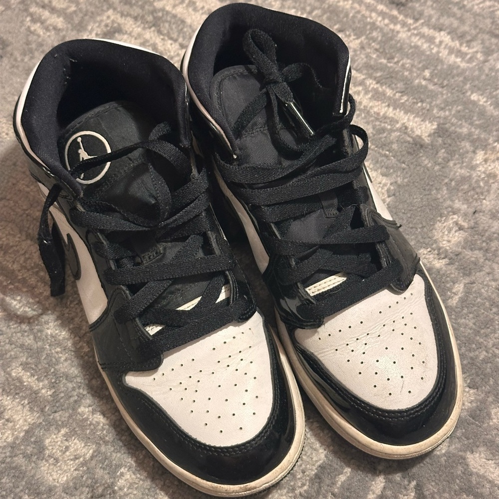Air Jordan 1 Black Carbon Fiber